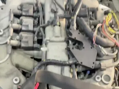 Двигатель 4.0 V6 (бензин) с АКПП · Land Rover
